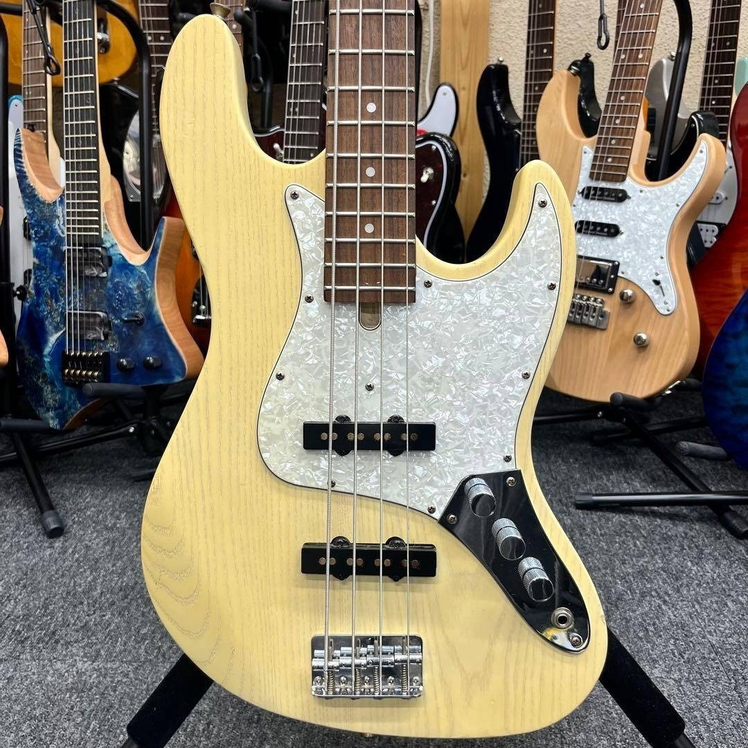 [11977] Bacchus ASH wood jazz bass type white type