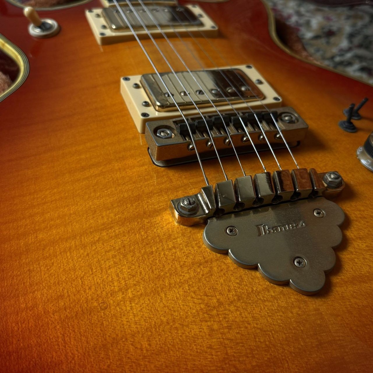 Ibanez AR300 4.69kg