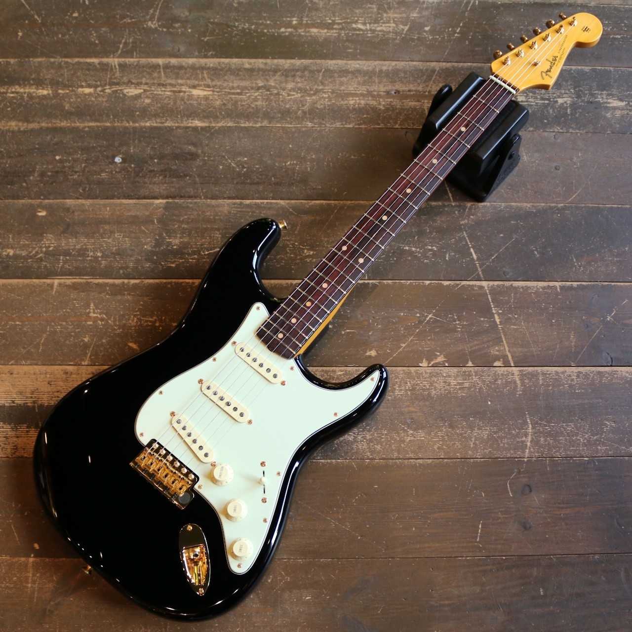 Fender Limited Edition American Vintage II 1961 Stratocaster Gold HW Black