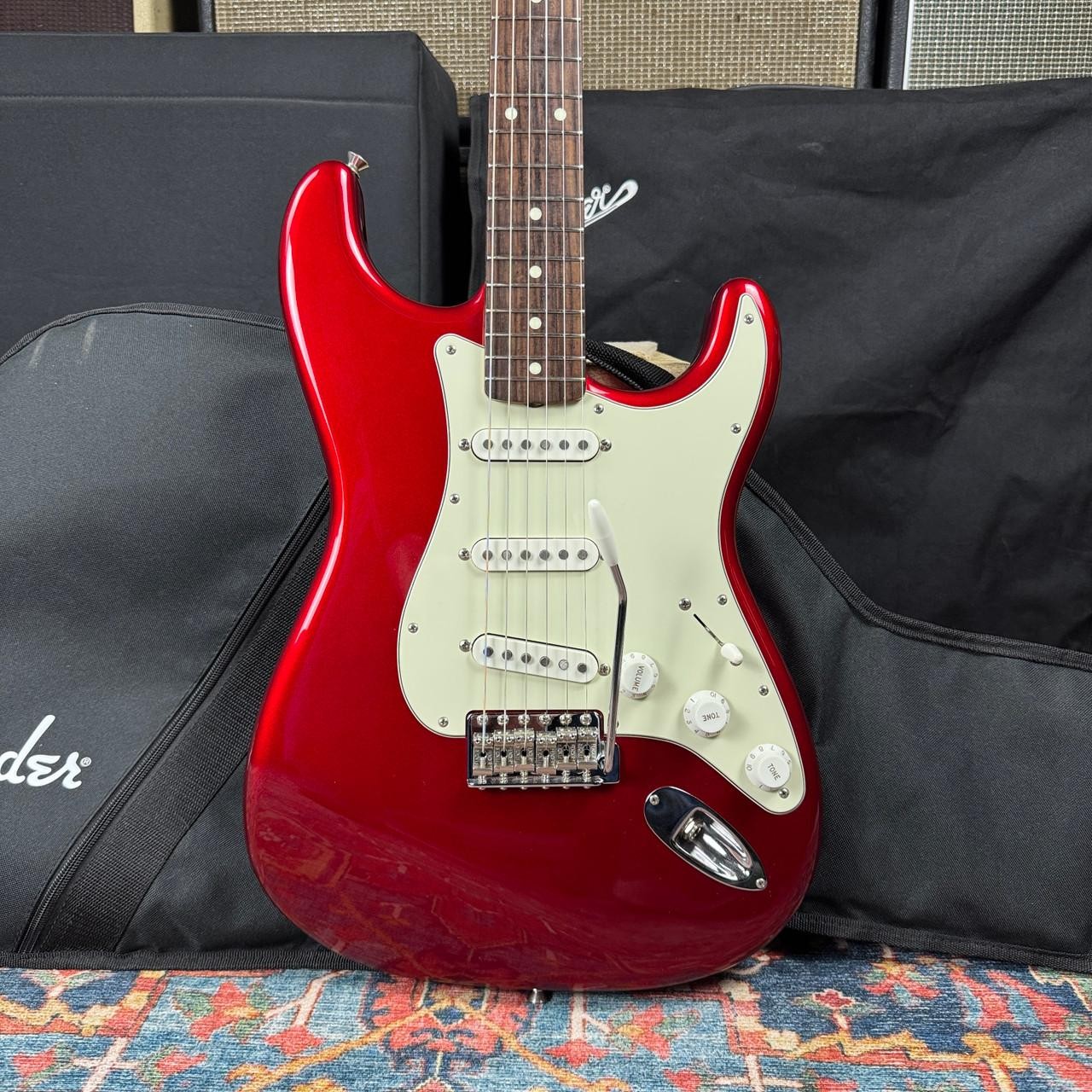 Fender 75th Anniversary Traditional II 60’s Stratocaster Candy Apple Red – 2021