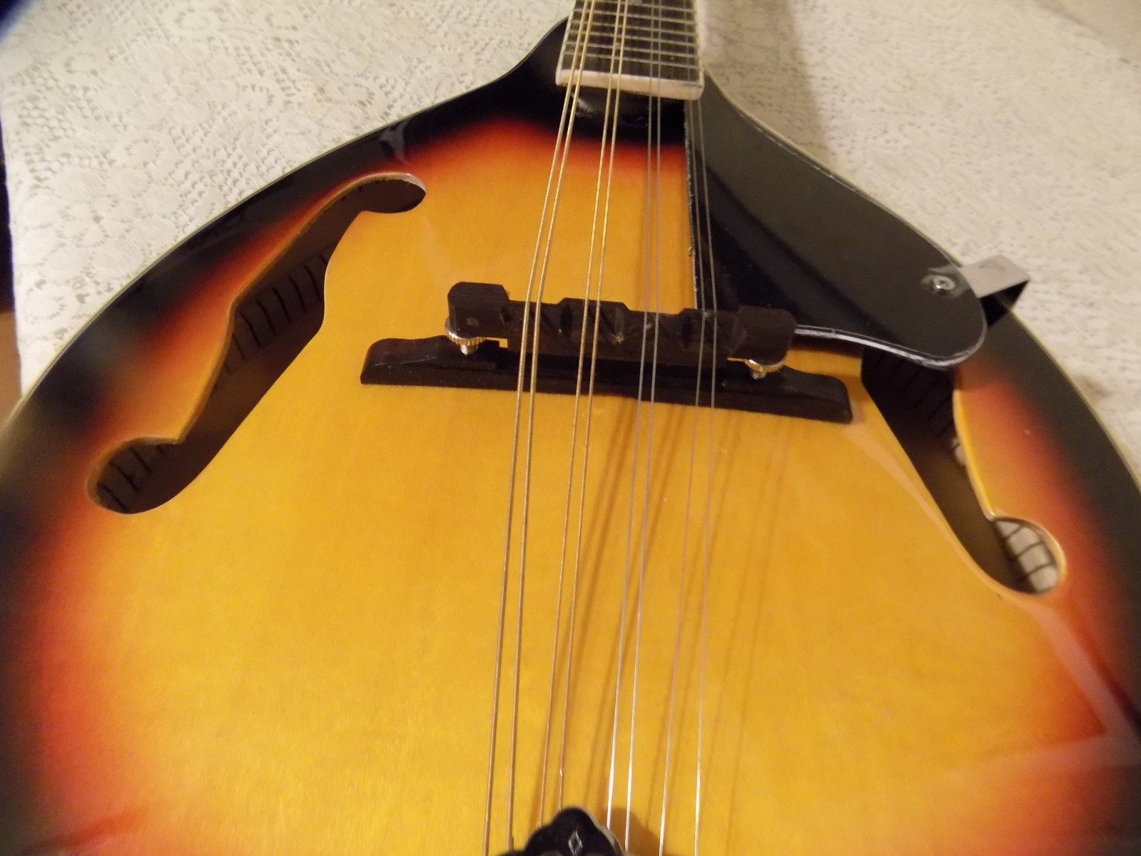 Glen Burton Tobacco Sunburst Mandolin, Model A1- TS, Very Nice, With Soft Case
