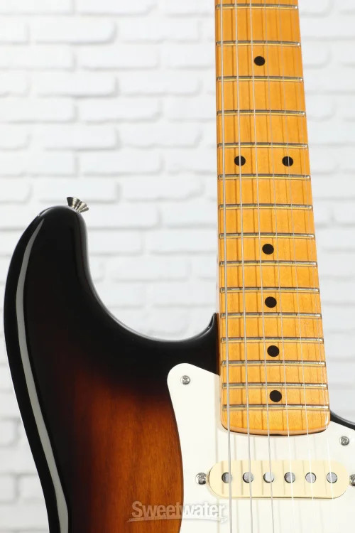 Fender Stories Collection Eric Johnson 1954 “Virginia” Stratocaster – 2-Tone