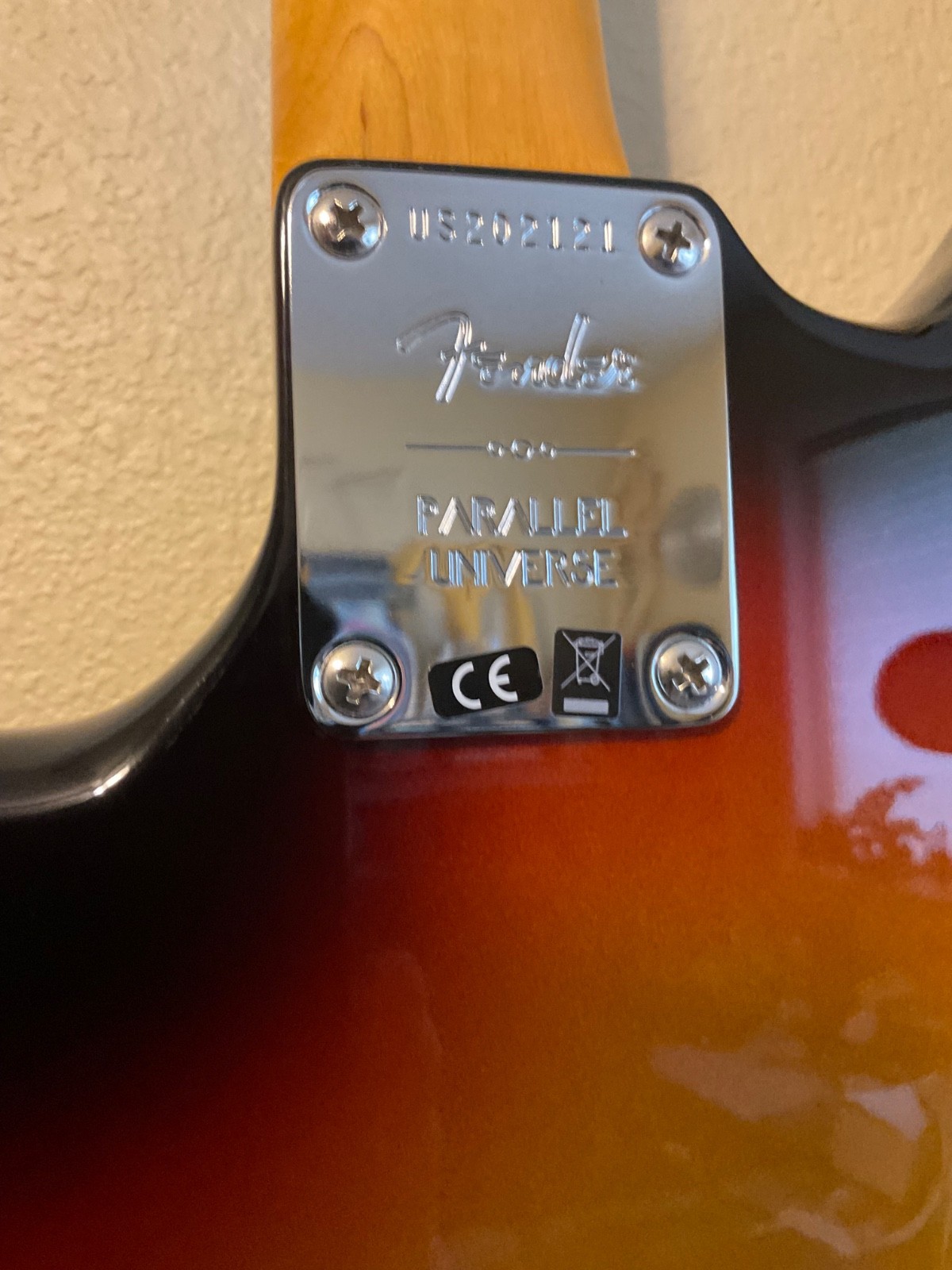 Fender Parallel Universe Volume II Maverick Dorado Locking Tuners Mint W/Case!!