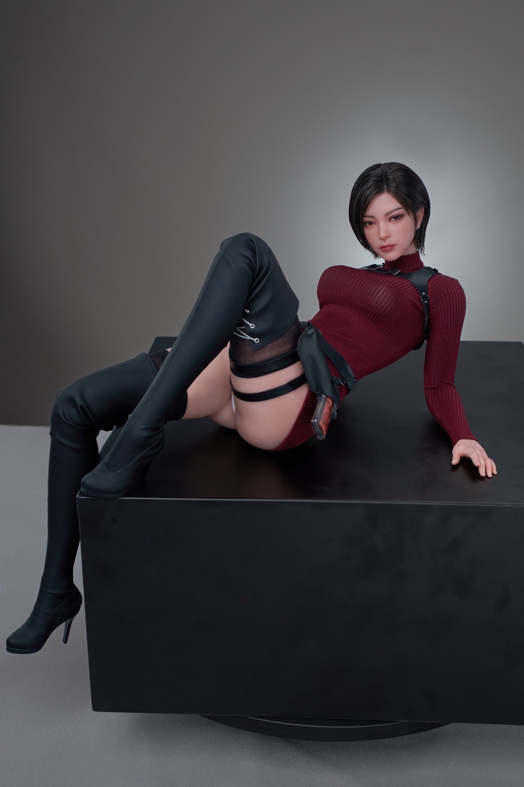 In stock**US Seller** SGD & FG Studios – Ada Wong 1/3 Silicone Figure