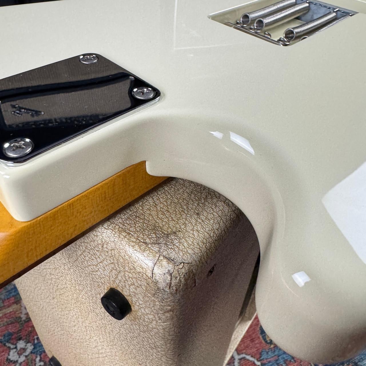 Fender Char Artist Model Mustang Olympic White – 2019