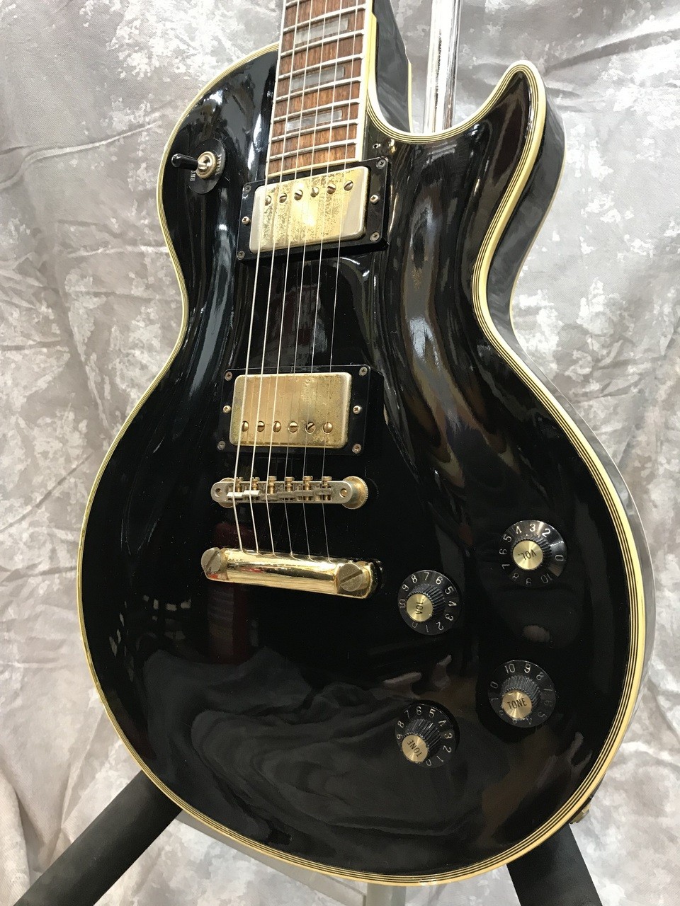 Guitar EGC500 Mahogany Les Paul Custom Black Used Scarred Serial 1984