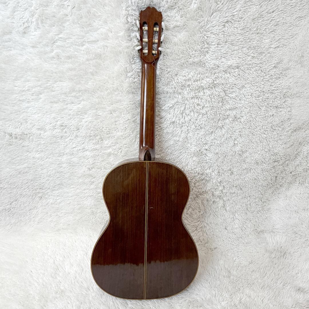 Takamine classical guitar No.40 with hard case made in 1982