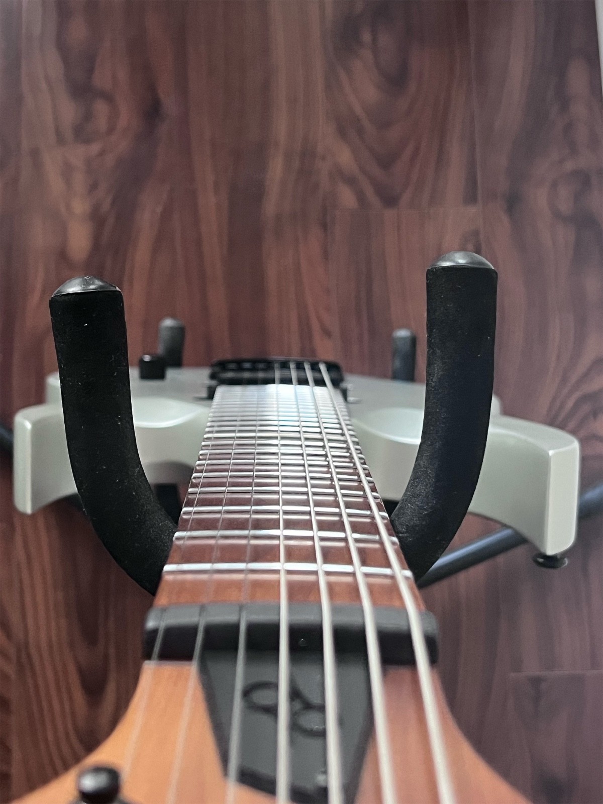 Solar AB1.7S Guitar – 7 String – Evertune + Seymour Duncan Alpha Omega w/Case