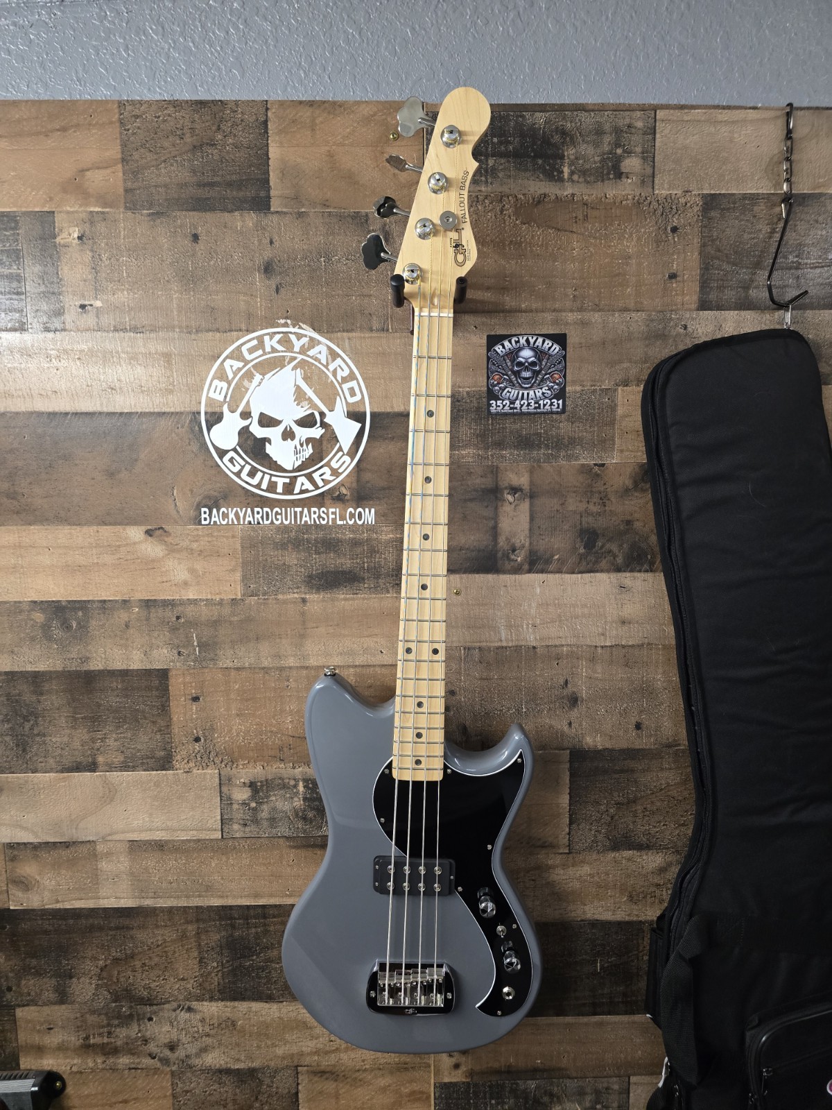 G & L Fullerton Deluxe Fallout Pearl Gray With COA And Gig Bag.
