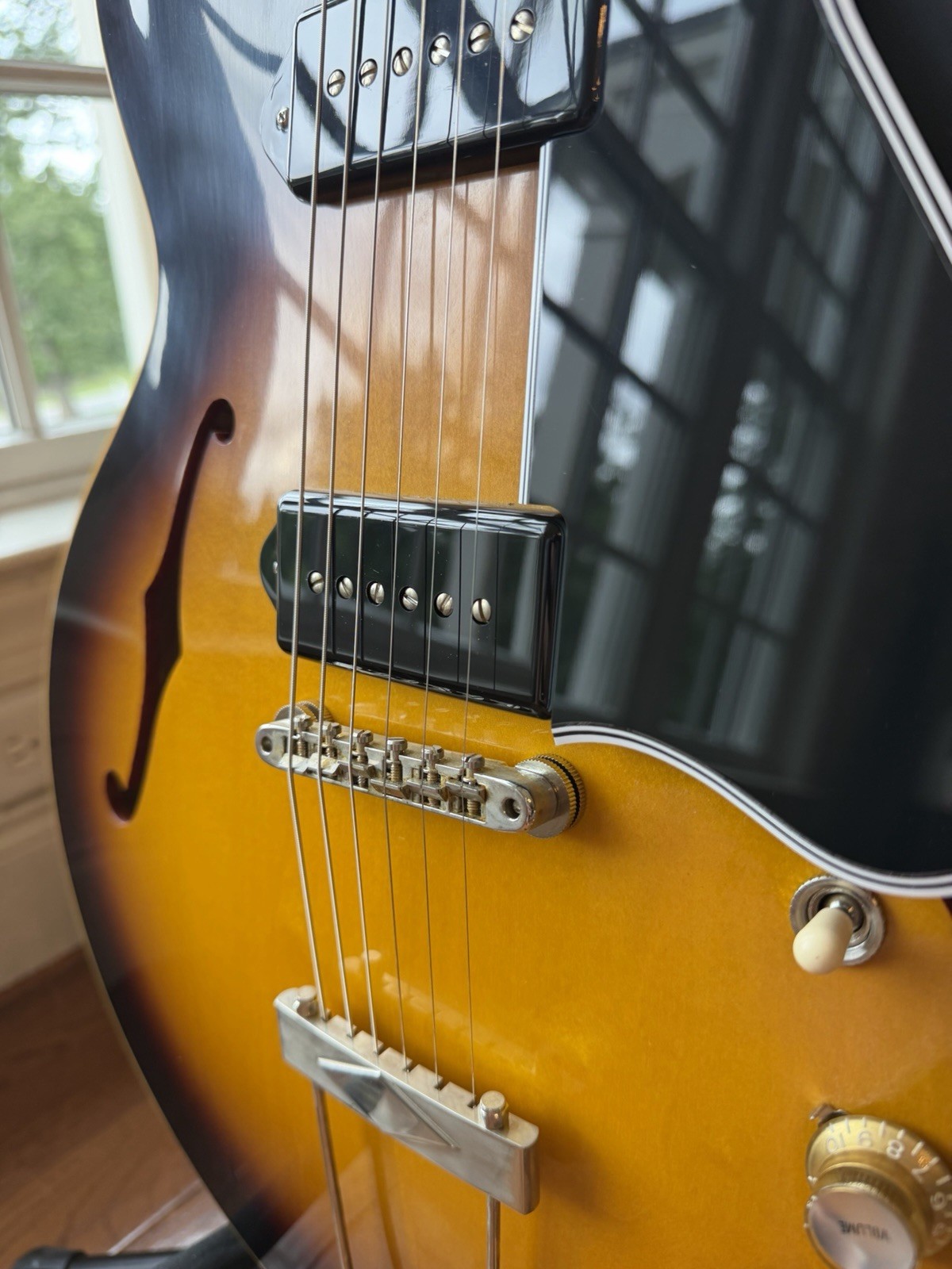 2026 Gibson Custom Shop ‘62 ES-330 VOS – Vintage Burst