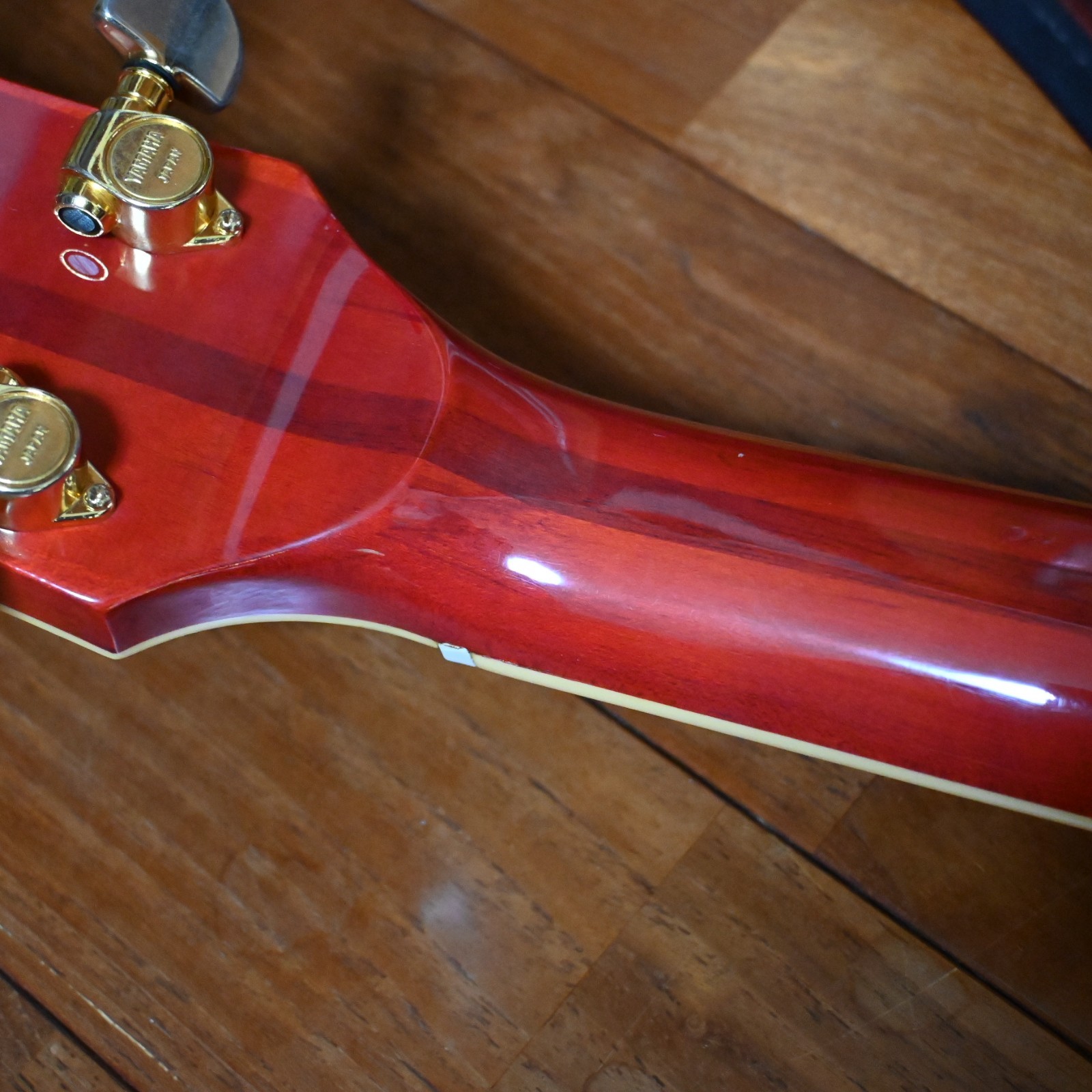 1982 Vintage YAMAHA SG1500 Persimmon Red + Genuine Yamaha Soft Case (G292)