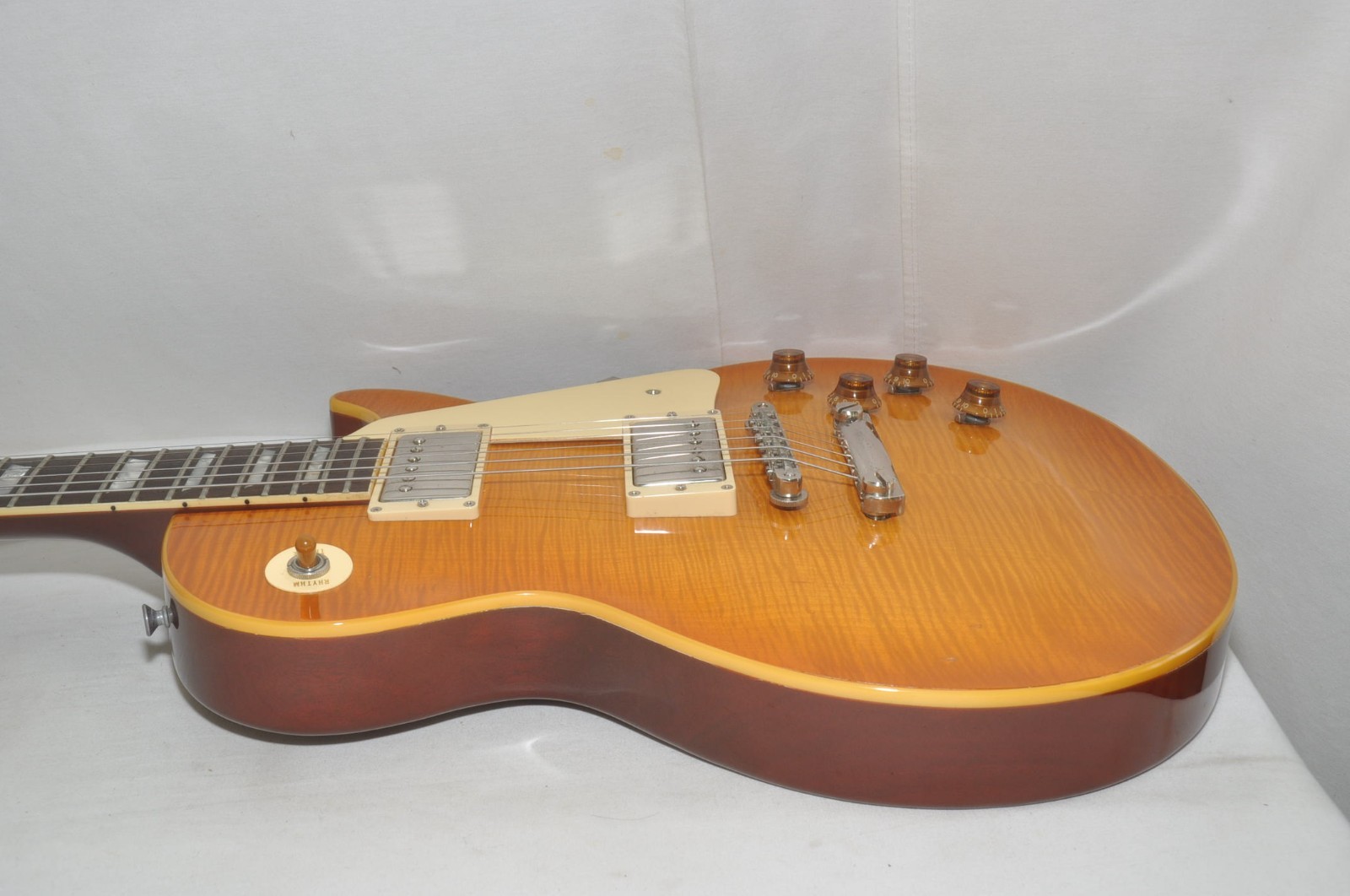 Greco Les Paul Electric Guitar Ref. No 7755