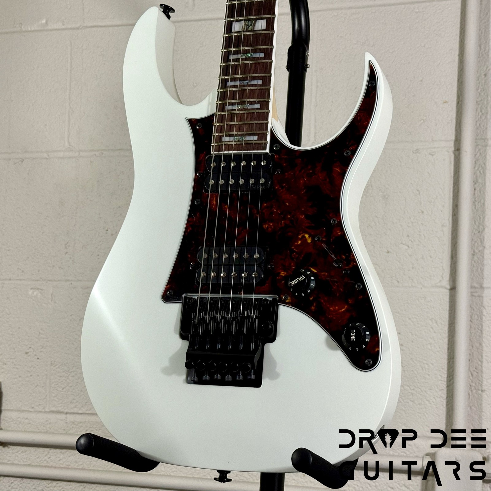 Ibanez Prestige RG653DX Electric Guitar w/ Case – White Flat