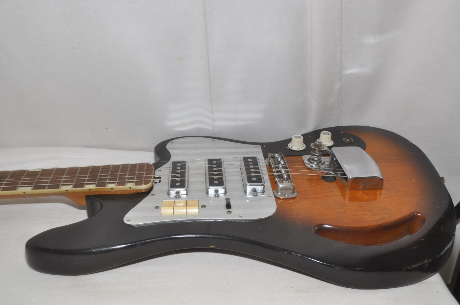 TEISCO TG-64 Electric Guitar Ref No 7821