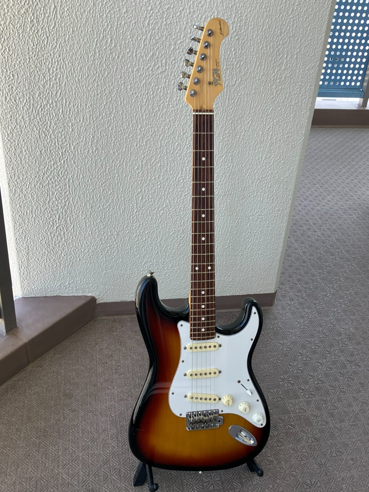 FUJIGEN FGN ​​JST-5R ST electric guitar made in Japan