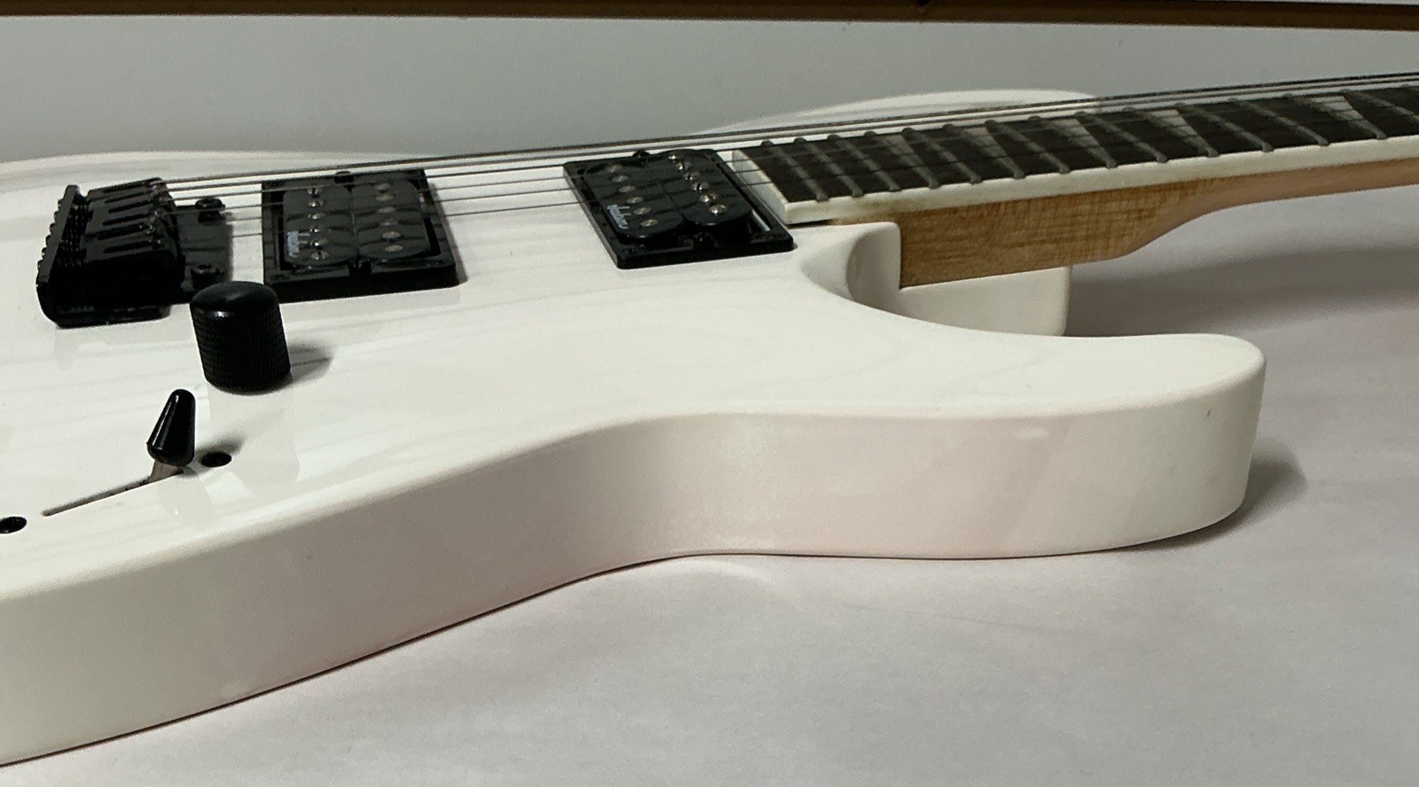 Jackson JS Series Dinky Arch Top JS22 DKA 6 String Electric Guitar W/ Gig Bag