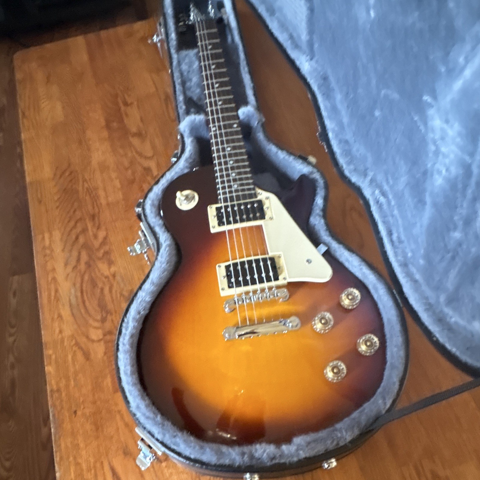 Epiphone Les Paul Standard 1990 Sunburst 6-String Right-Hand Electric w/Case