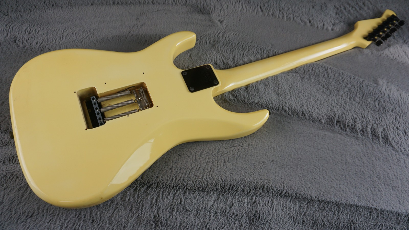 Fernandes HSS Electric Guitar – Vintage White – Japan w/ Hard Case