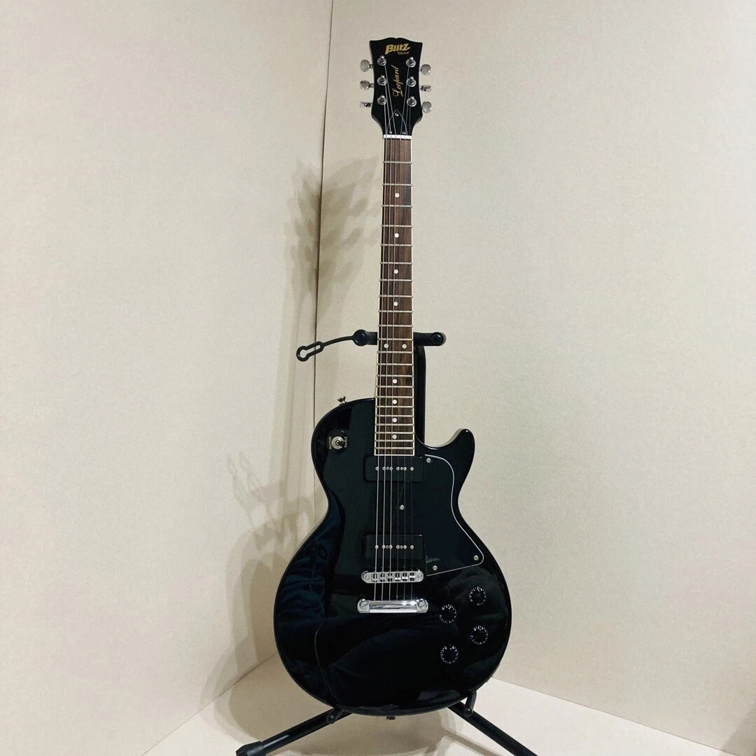 Electric Guitar Blitz by Aria Pro II Leopard Les Paul Type Black S/N 68116302