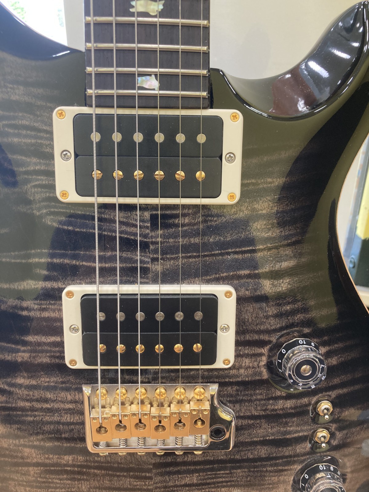PRS 35TH ANNIVERSARY CUSTOM 24 WITH 10 TOP IN CHARCOAL BURST-GREAT CONDITION!!!