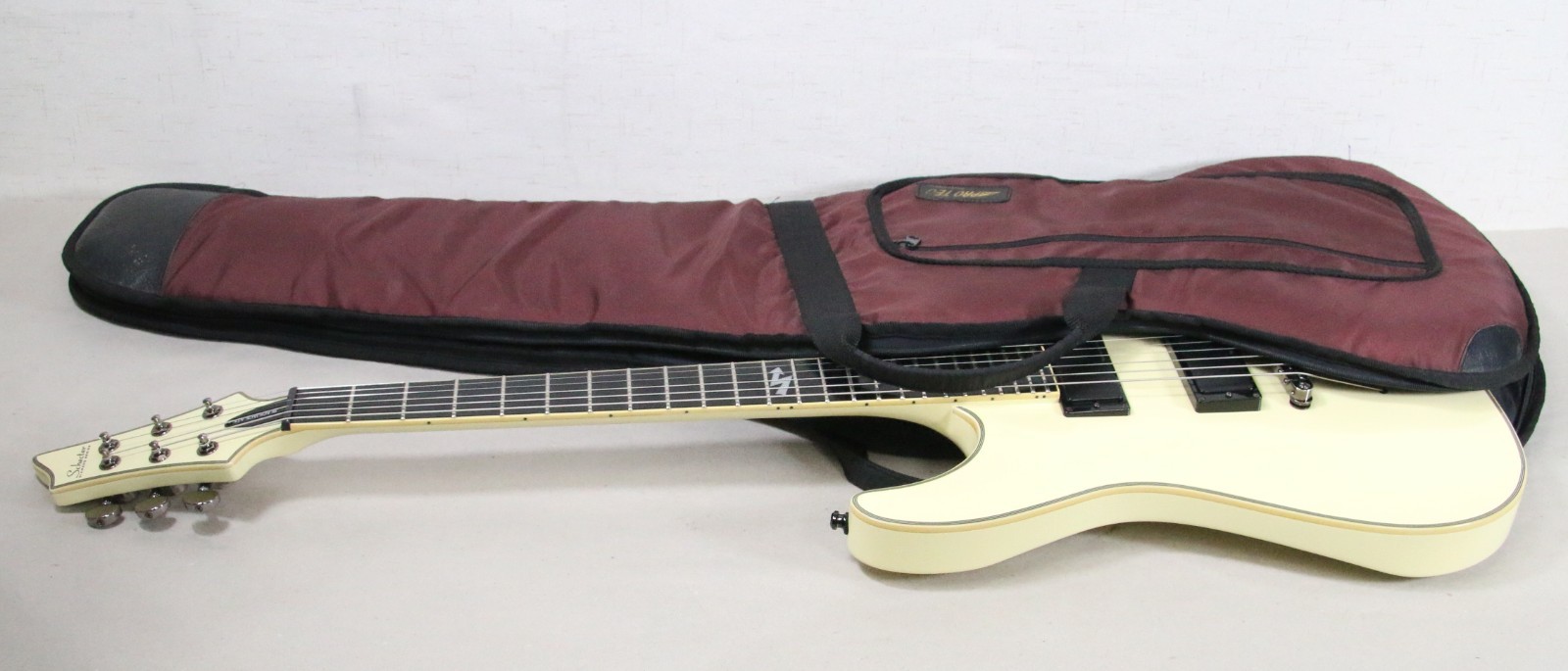 Schecter Diamond Series 2008 Blackjack ATX C-1 Aged White Made in Korea – NICE!