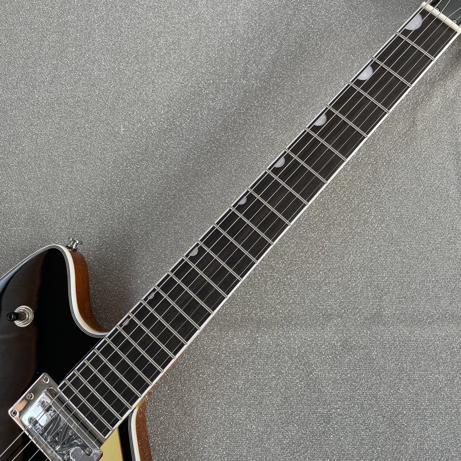 Unique Electric Jazz Guitar H-H Pickups Bigsby Vibrato Black Finish Chrome HW