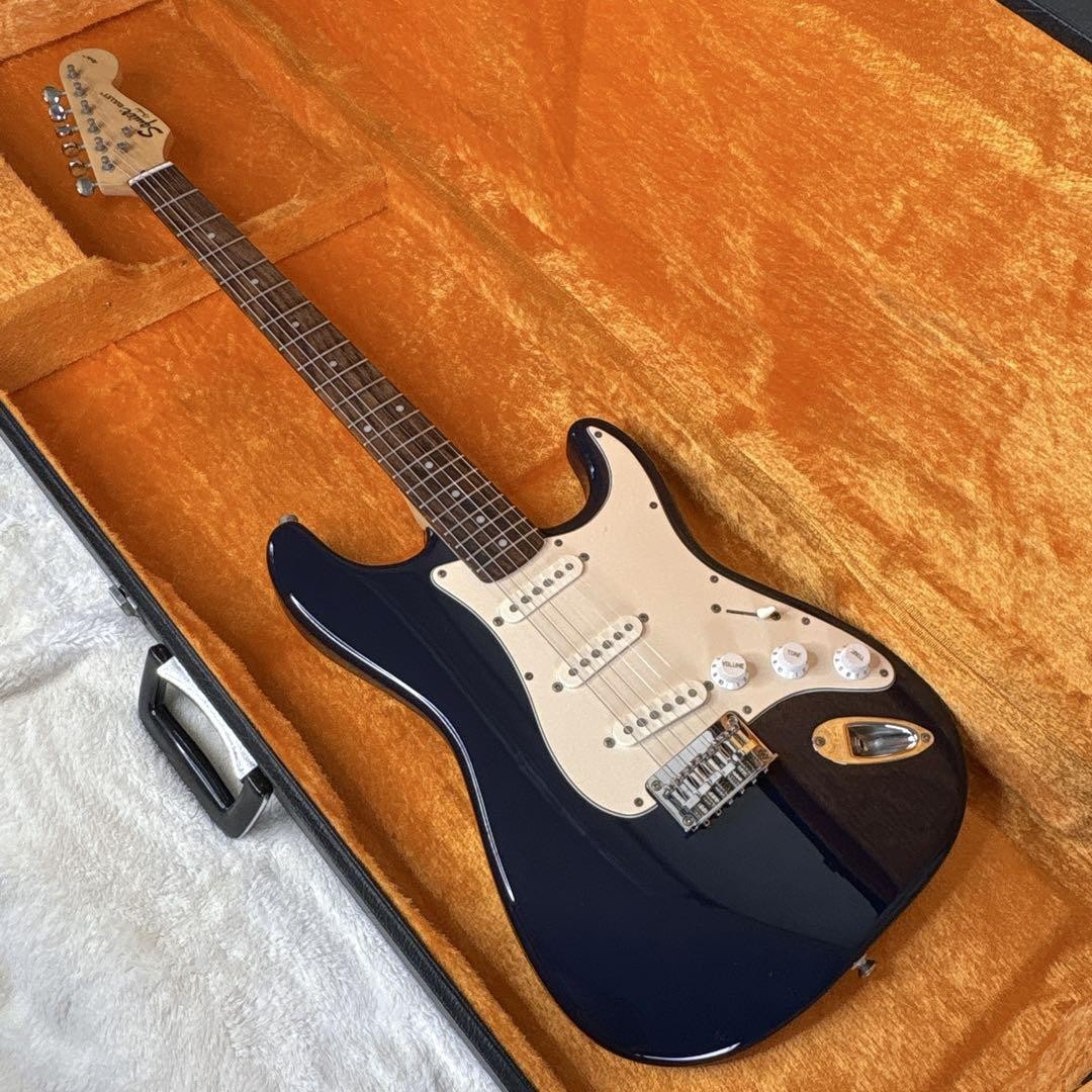 2.6Kg Squire Stratocaster Hardtail