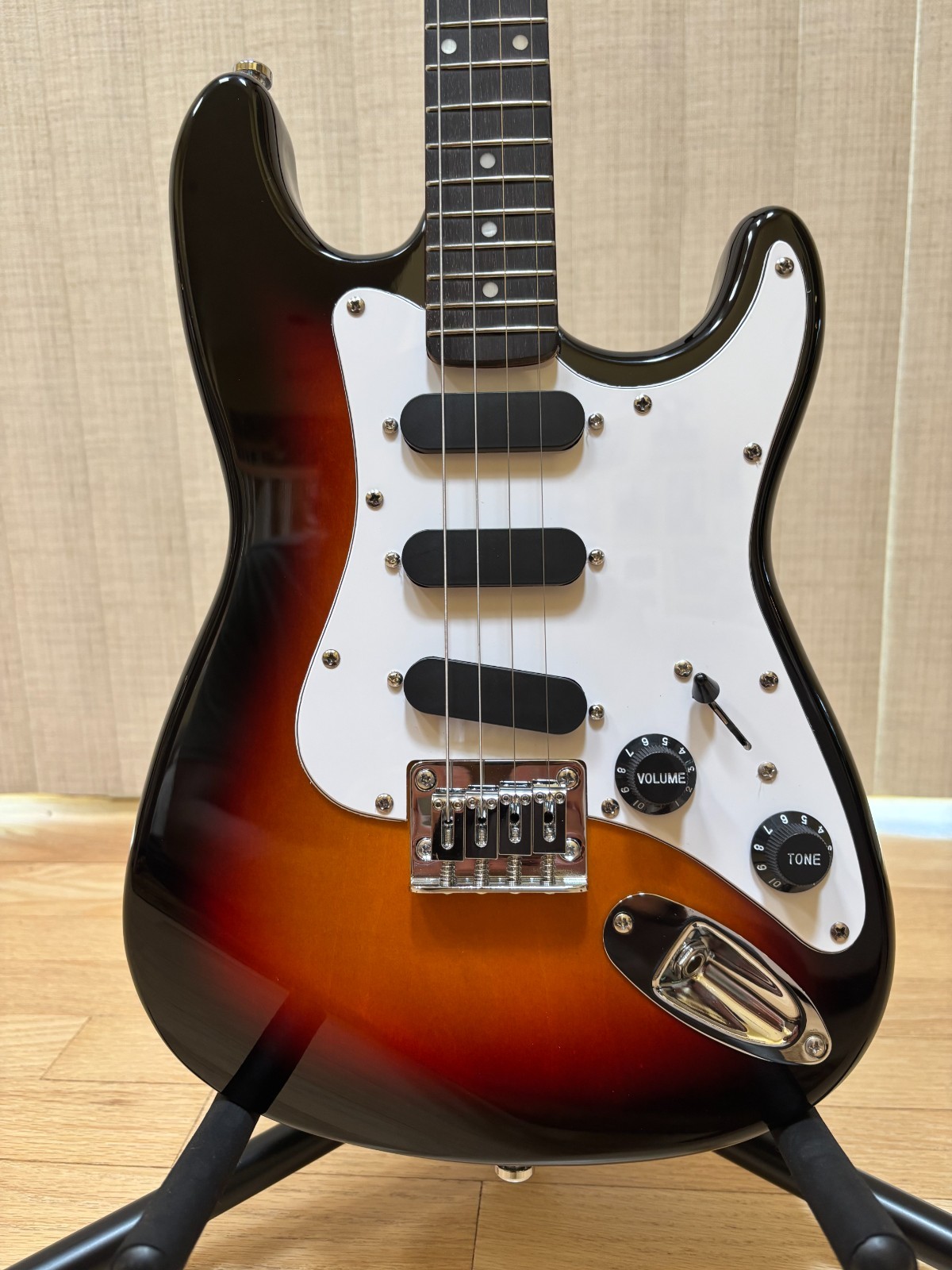 Eastwood Model S Mandola – Sunburst – MINT!