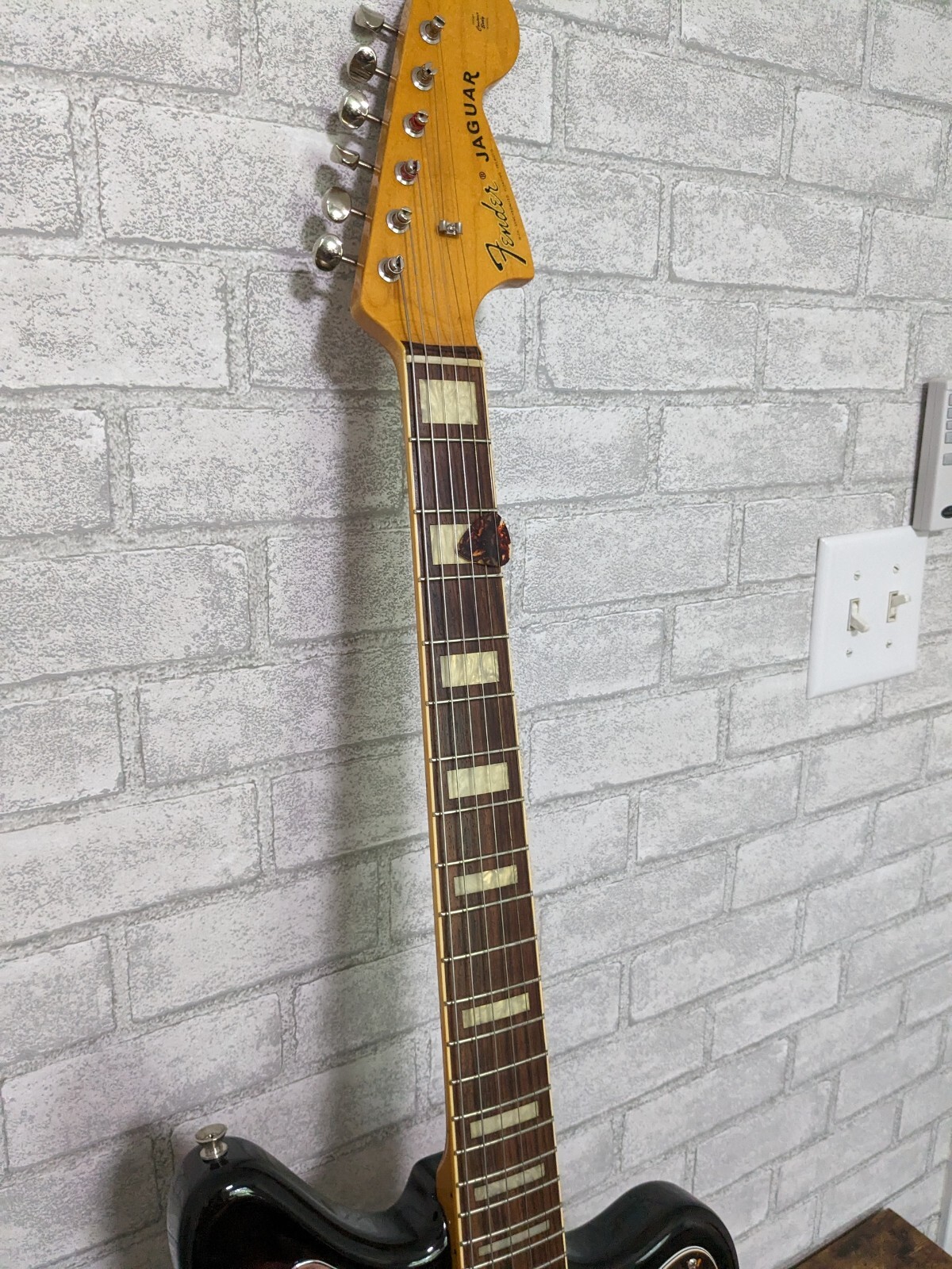 Vintage Electric Guitar 1966 Fender Jaguar 3 tone sunburst w/soft case
