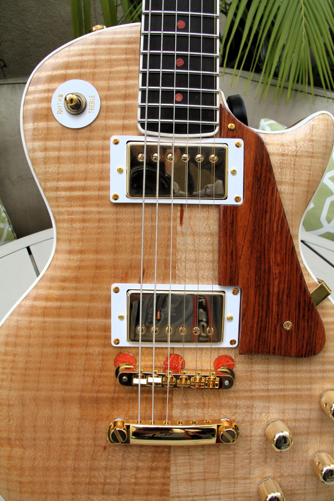 LP Style Figured Maple Top Electric Guitar