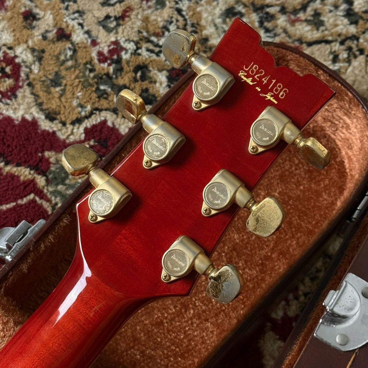Ibanez AR300 4.69kg