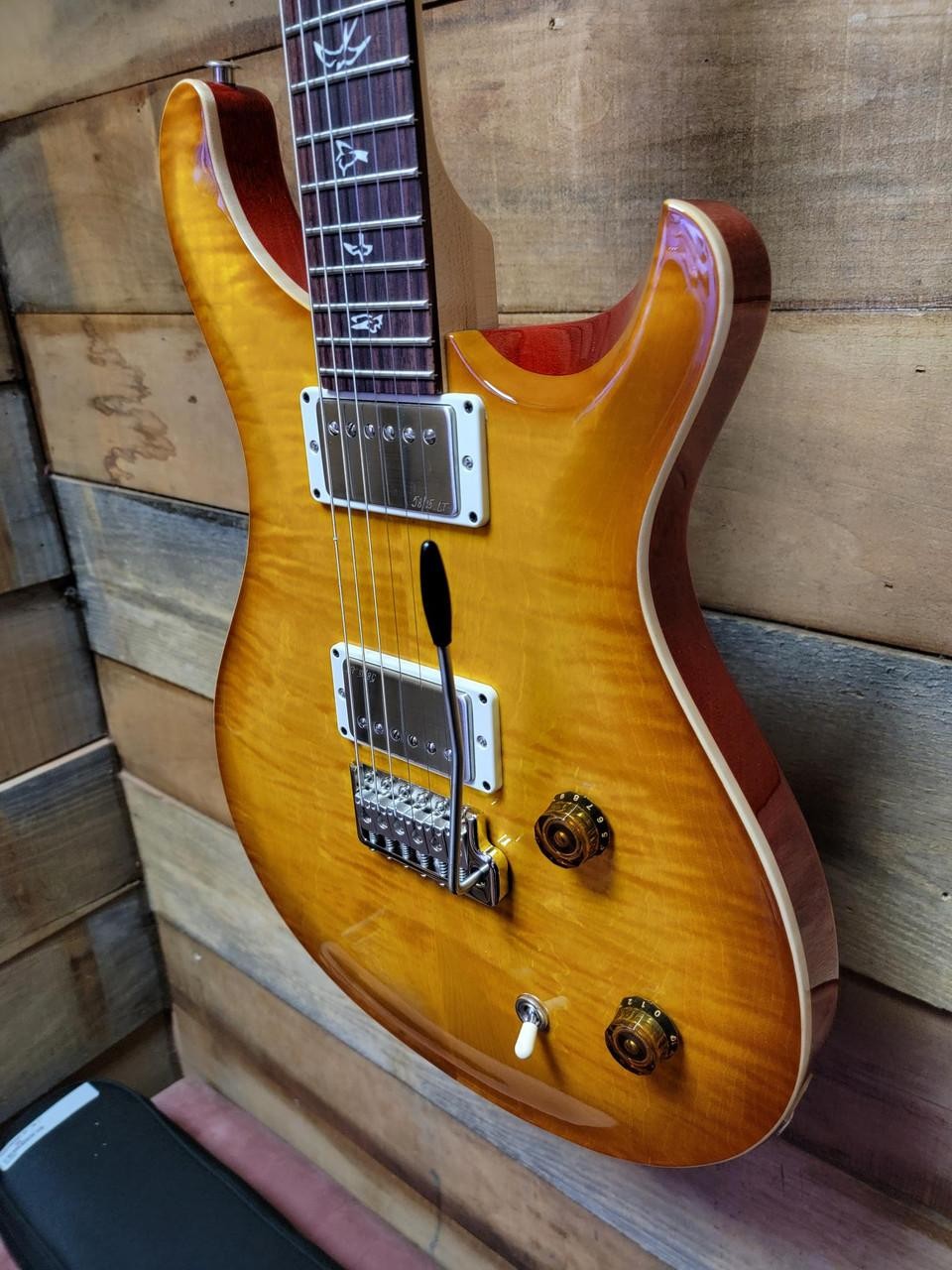 PRS Limited Edition CE-22 McCarty Sunburst w/ Gig Bag