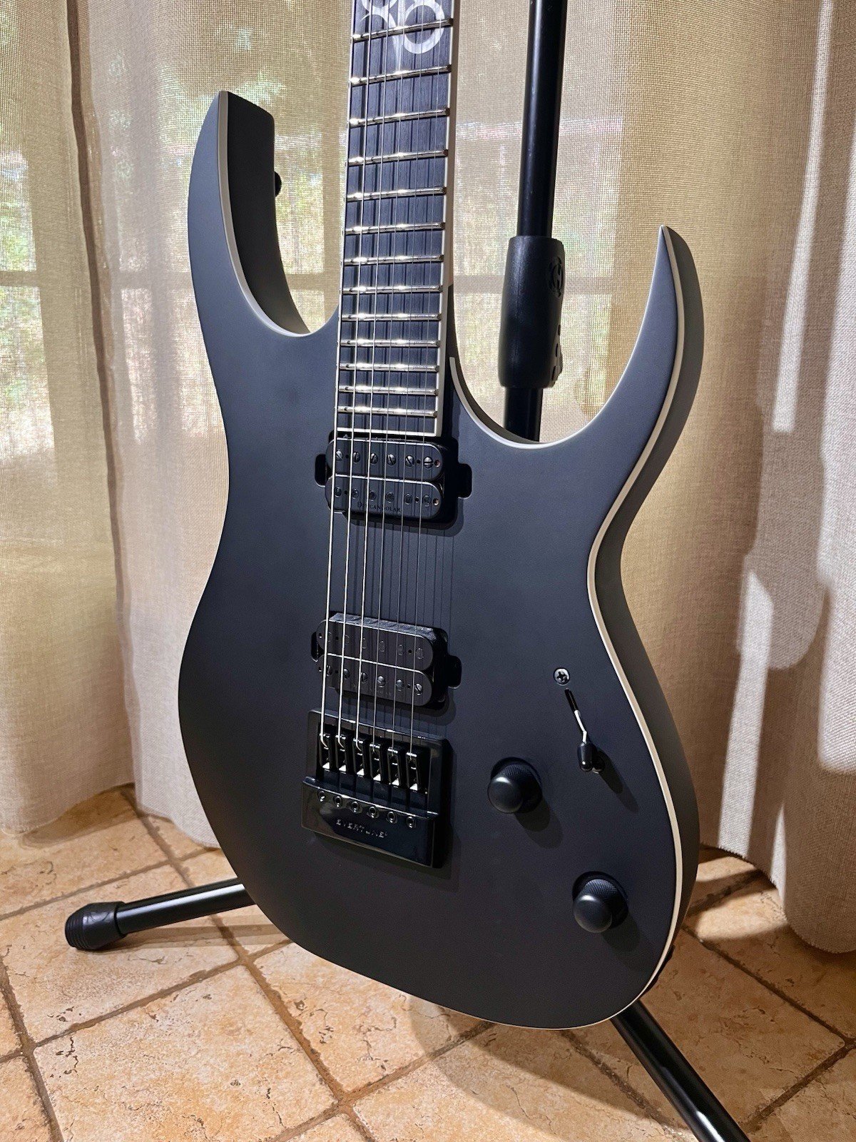 Solar S1.6C+ – Carbon Matte Black Electric Guitar – Evertune Bridge – With Case