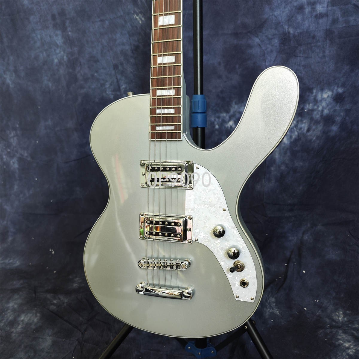 Metallic Silver Color Electric Guitar Solid Body 6String Maple Neck unique shape