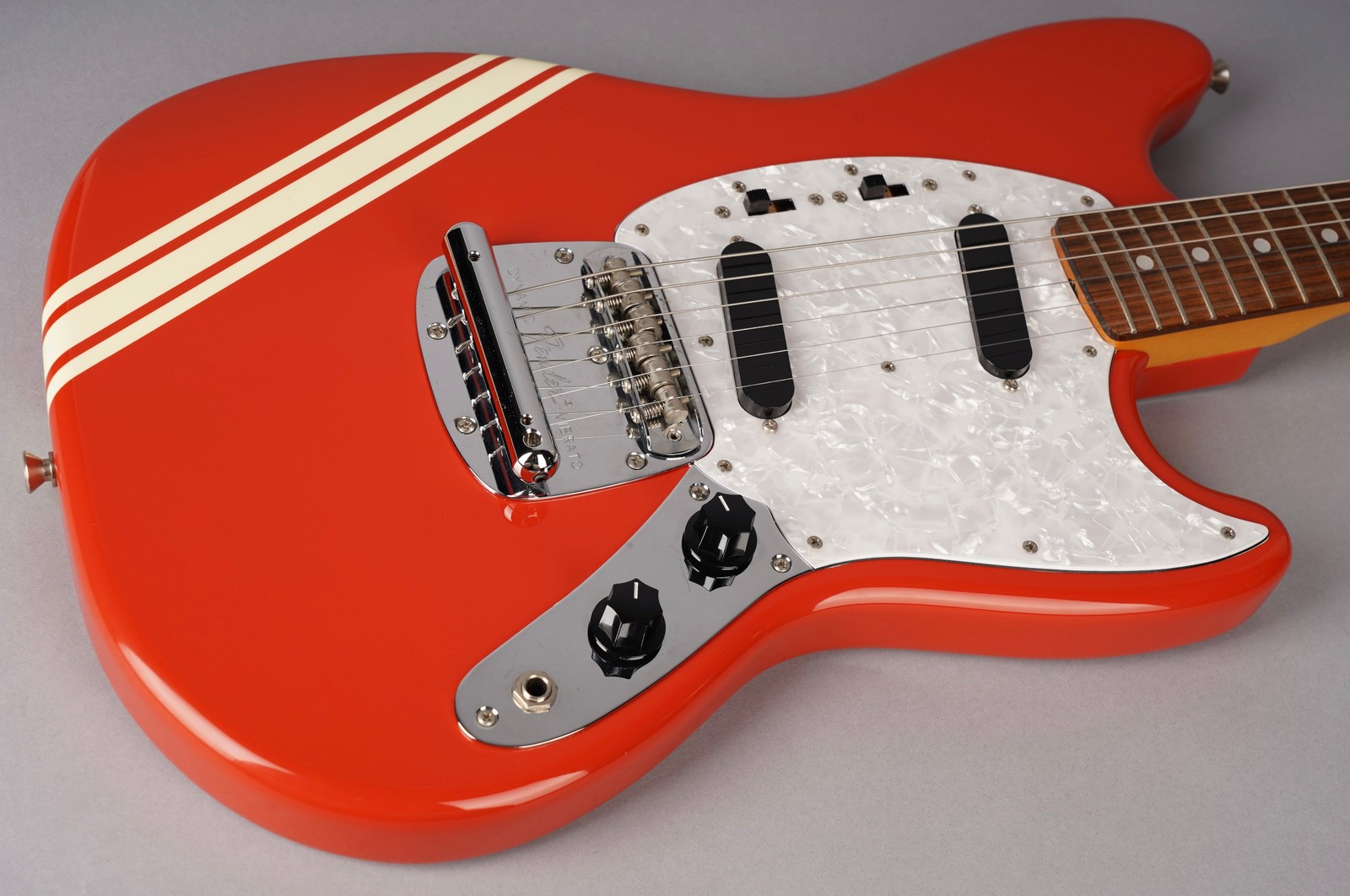 Fender Japan ’69 Mustang Competition Reissue – CIJ – Fiesta Red