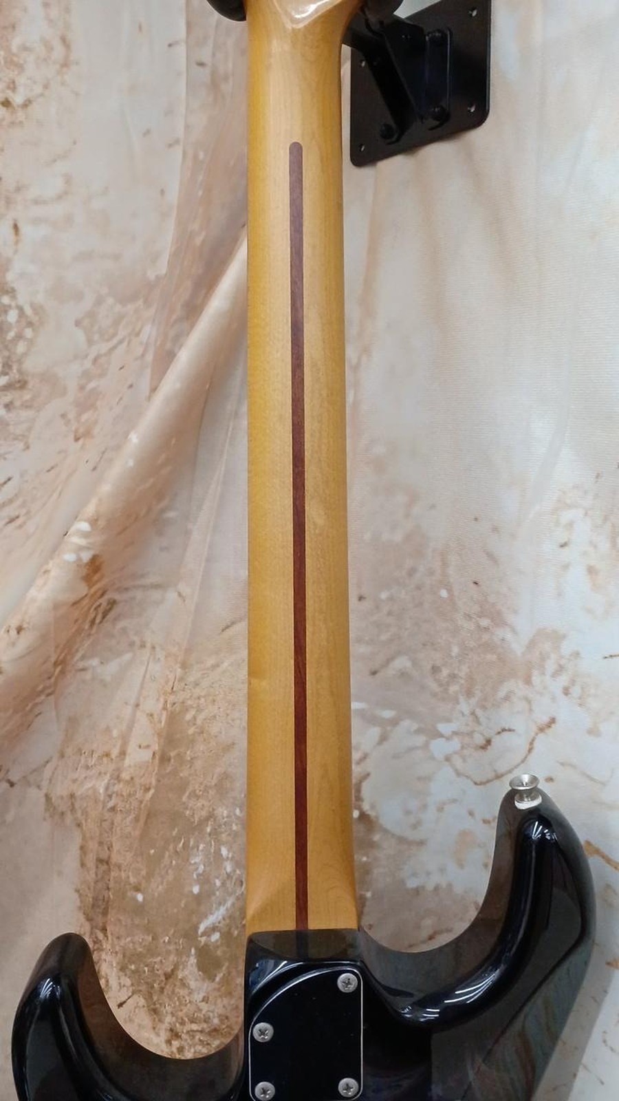 HISTORY SZ-1 Used Basswood body Maple neck Rosewood fingerboard Black