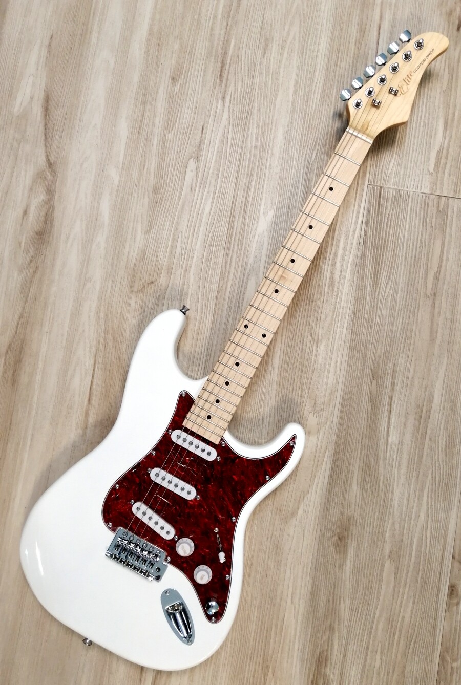 2024 Elite ® Strat Pro Style Guitar ” Classic White “, Hot Z-Mule Pickups®