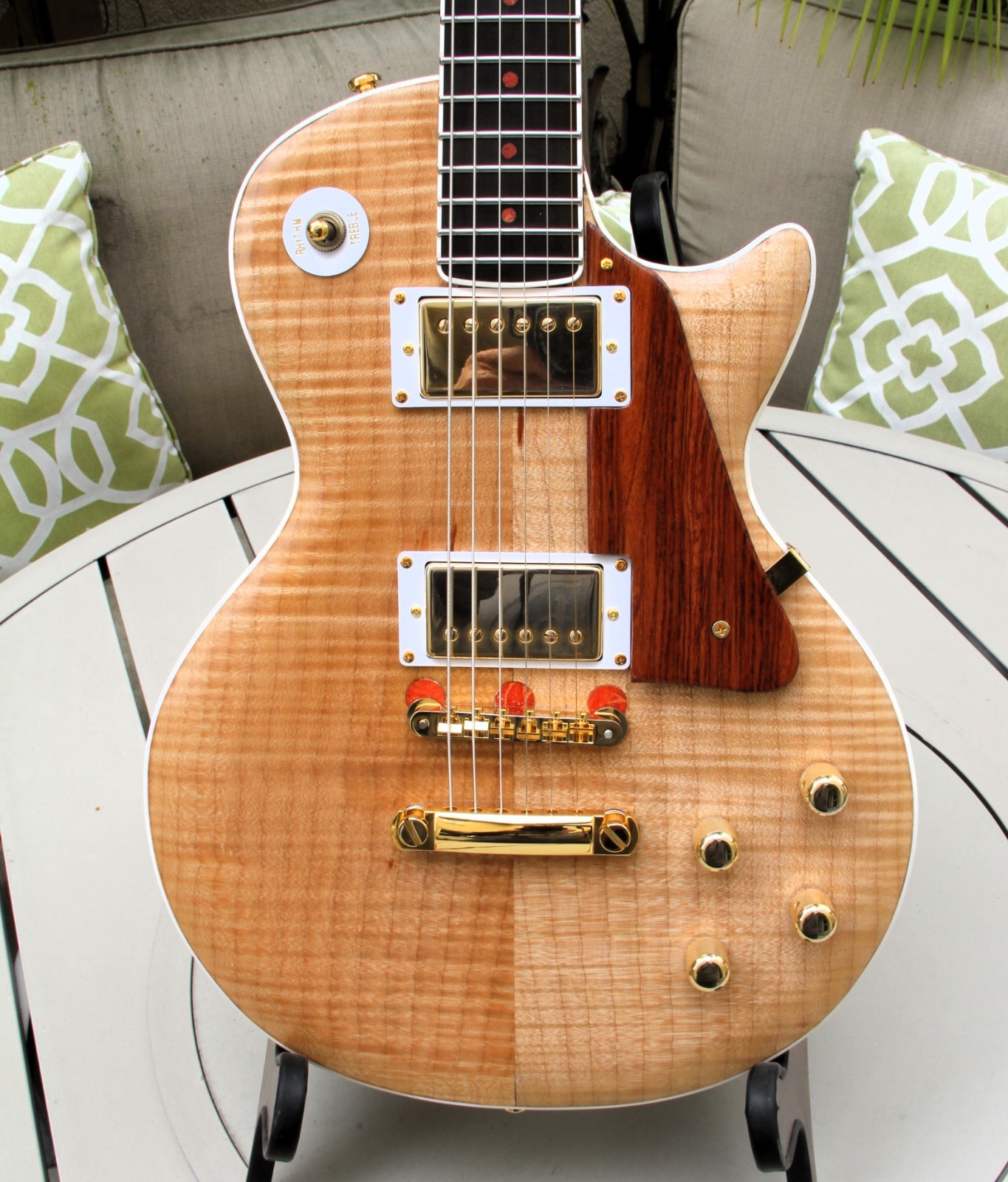 LP Style Figured Maple Top Electric Guitar