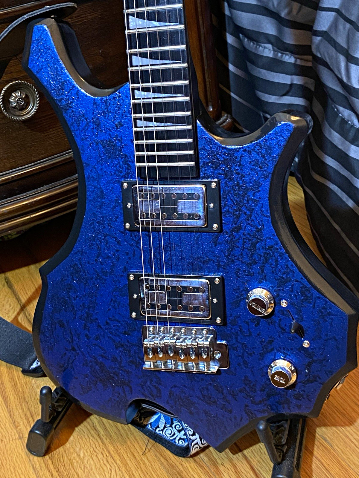 Blue Custom Solid Body Electric Guitar 6-String 24-Fret 2 Humbuckers