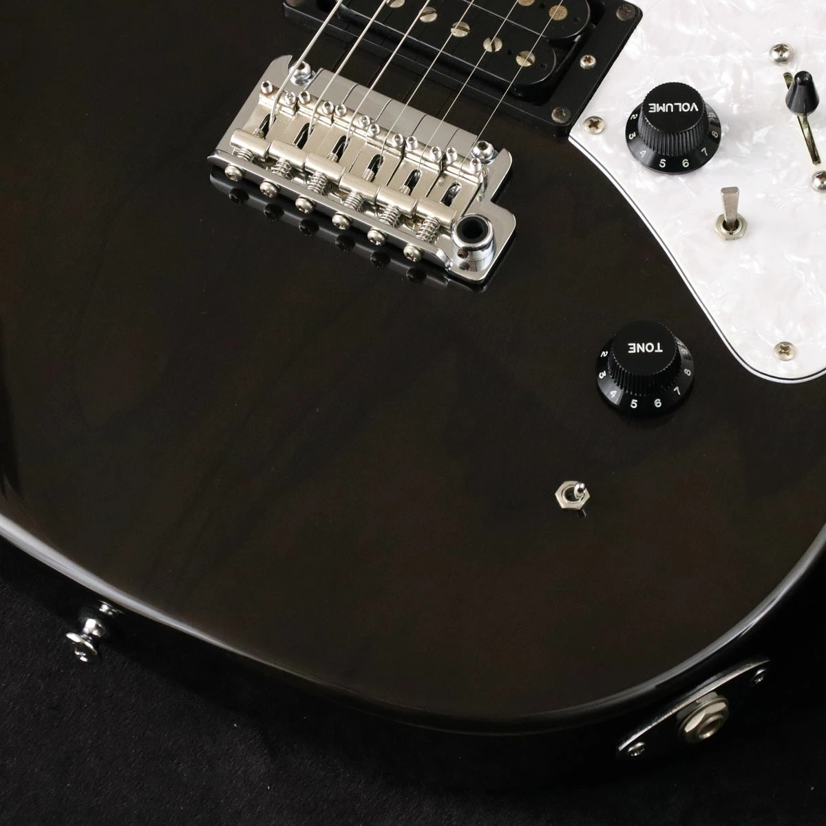 Used DECEIVER aH101R SBK Electric Guitar