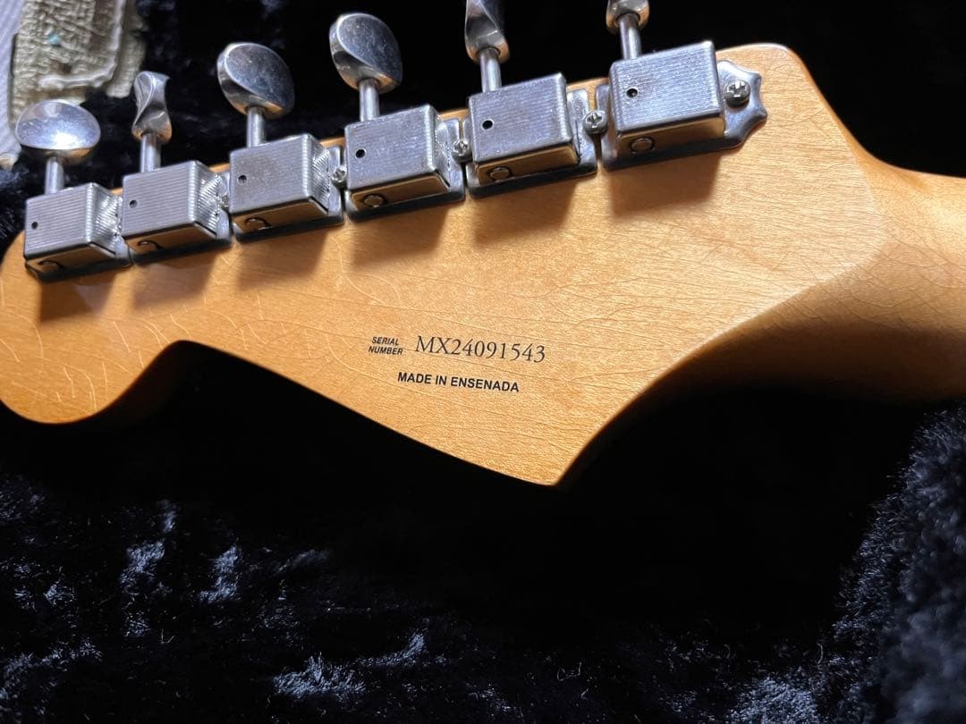Vintera II Road Worn ’60s Stratocaster Lake Placid Blue Used, Rare, 9.5″ Radius