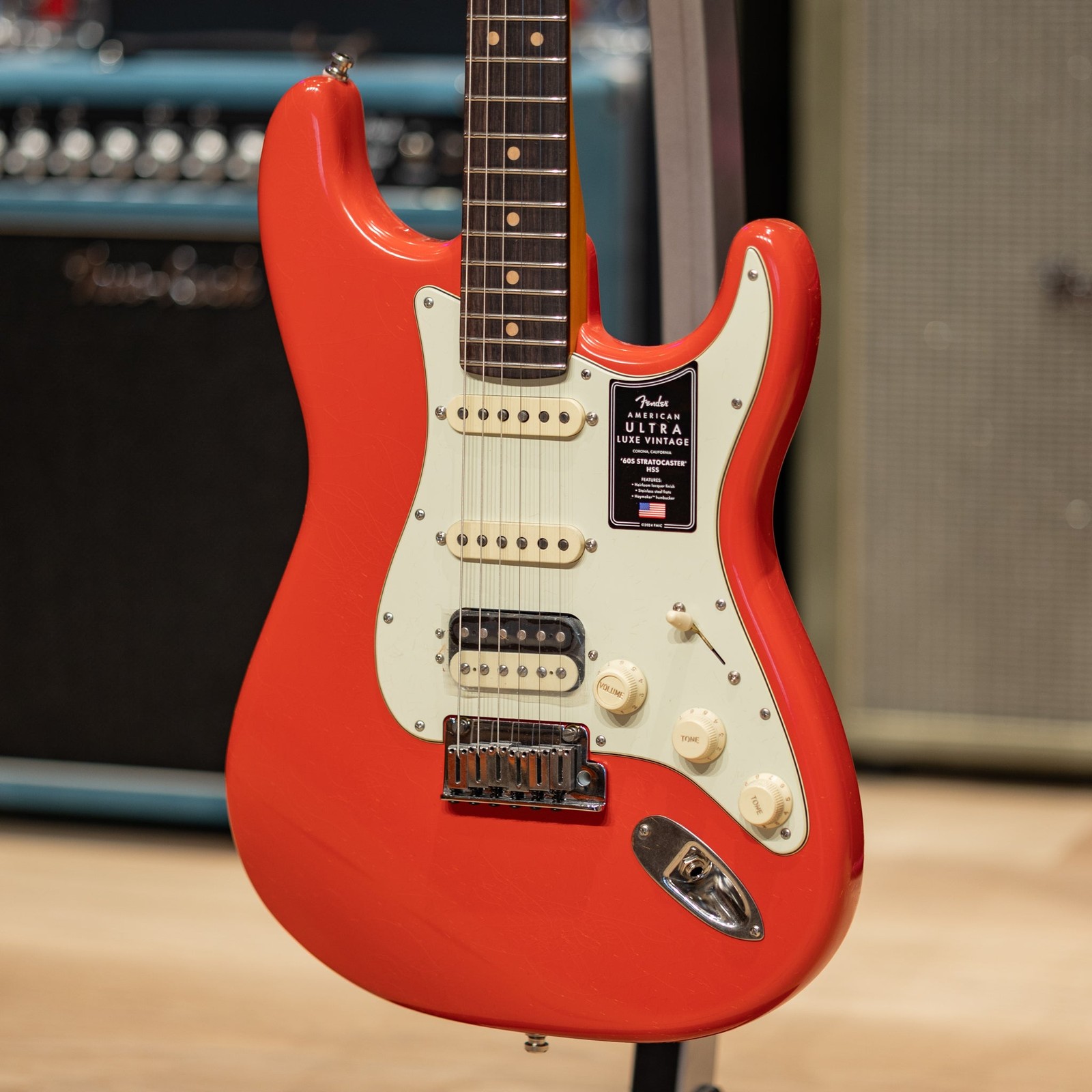 Fender American Ultra Luxe Vintage ’60s Stratocaster HSS – Fiesta Red