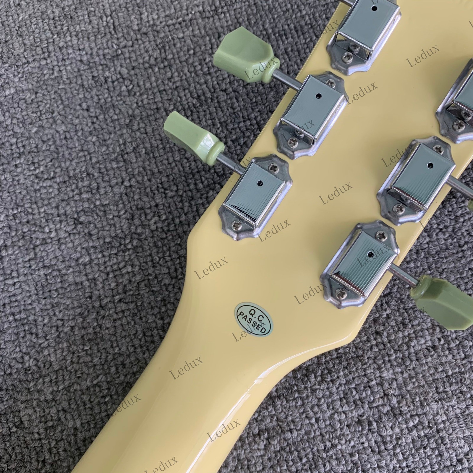 Sunburst Electric Guitar Maple Neck Rounded Green Pickguard Solid body fret Edge