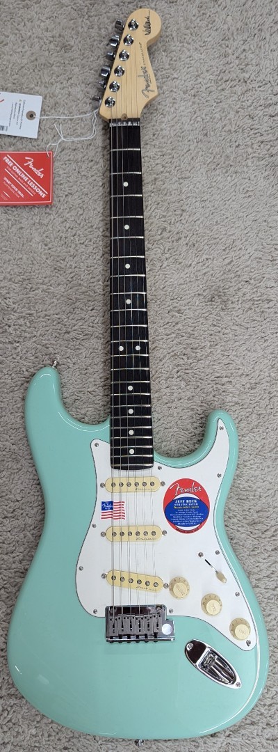 Fender Jeff Beck Stratocaster Guitar, Rosewood Fretboard, Surf Green with Case