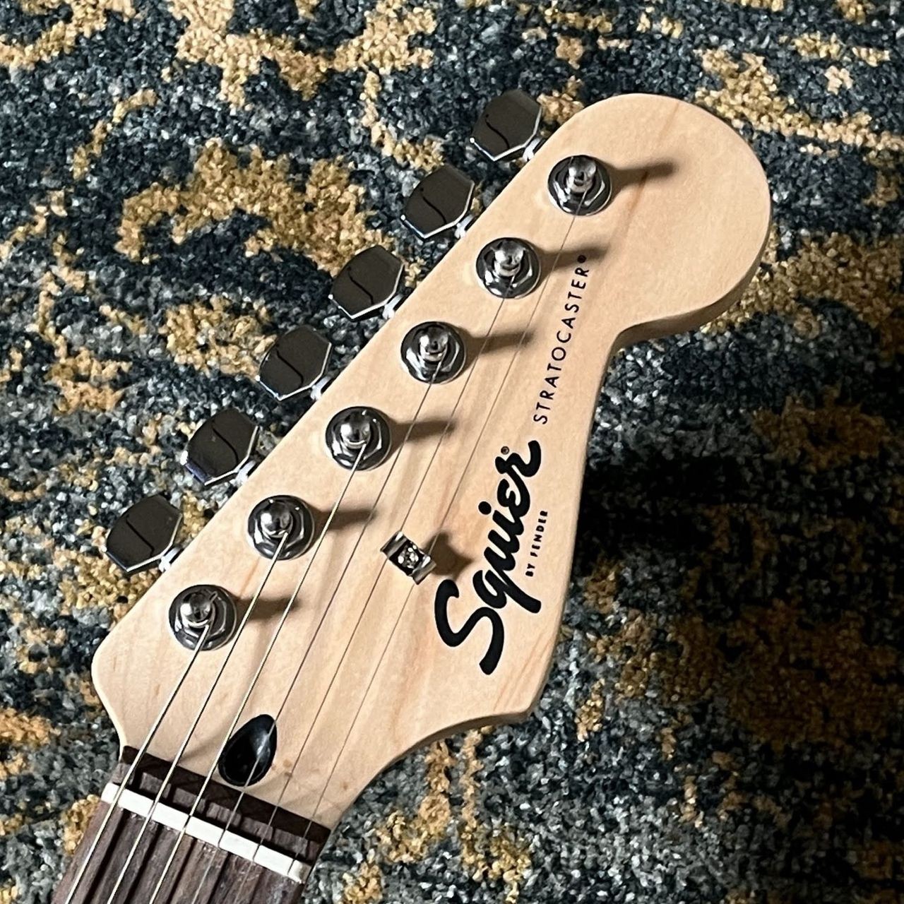 Squier By Fender Photo/Lightweight Individual 3.24 Kg Sonic Strat Lrl Wpg Electr