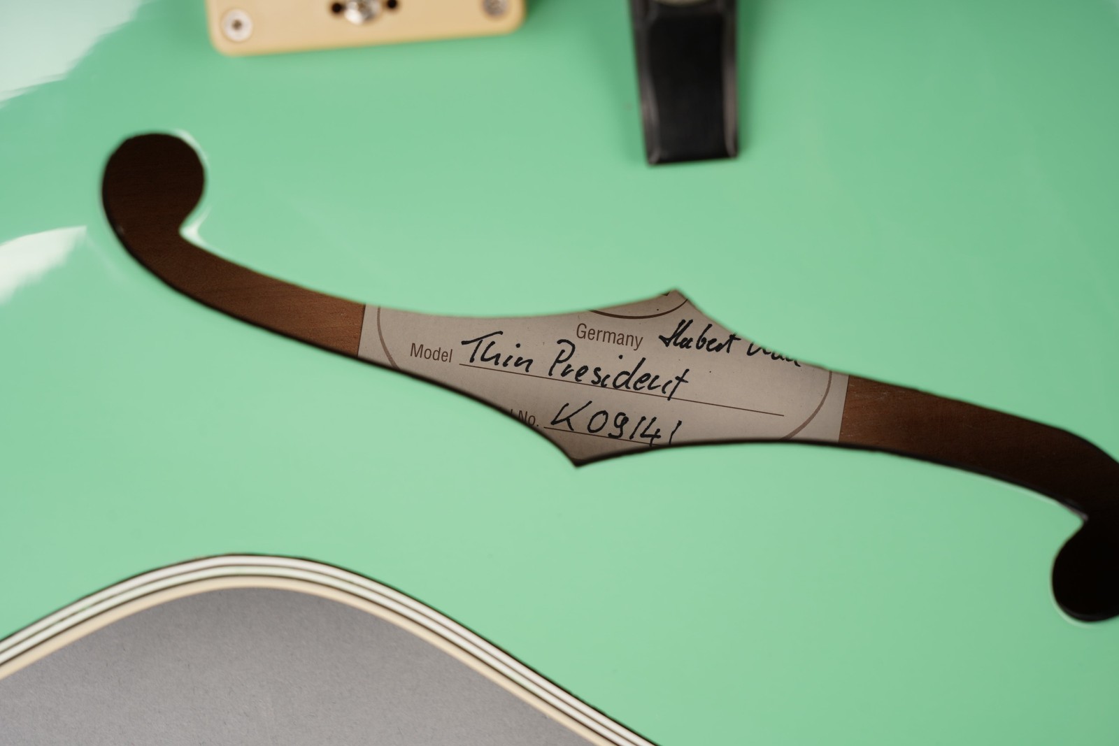 Hofner Thin President E2 – 2009 – Germany – Surf Green w/OHSC