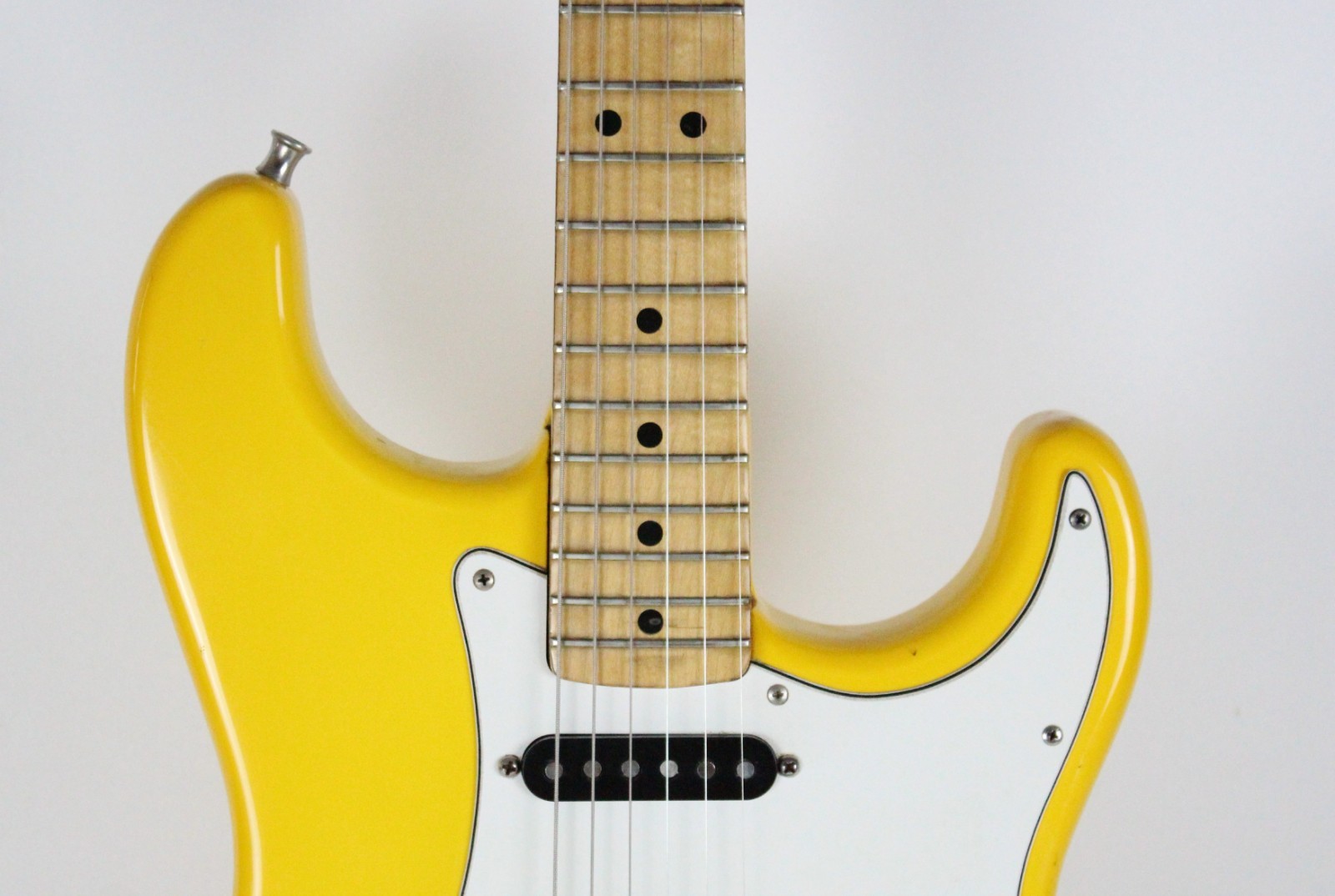 1981 Fender Stratocaster Hardtail Monaco Yellow OHSC USA Vintage 3-Bolt Rare