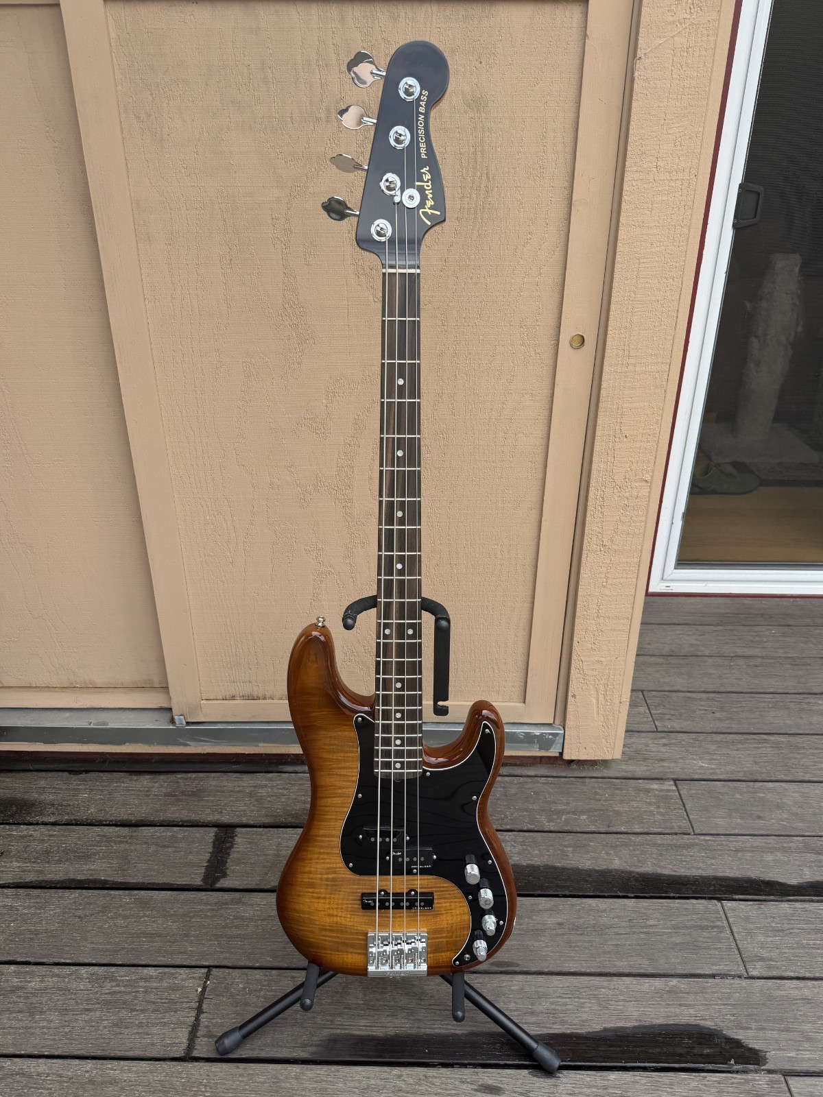 Fender Limited-Edition American Ultra Precision Bass Guitar Tiger’s Eye