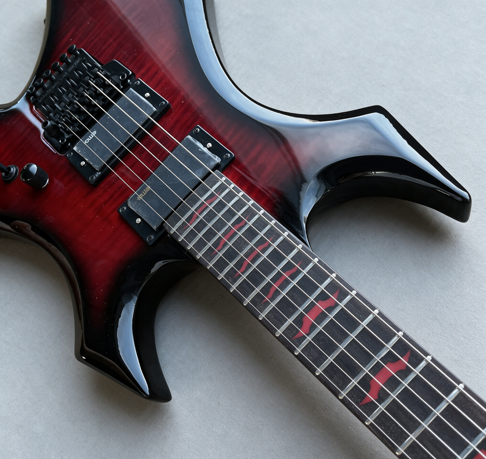 IN STOCK BC RED Warlock Electric Guitar Black Tremolo HH Hardware Free Ship