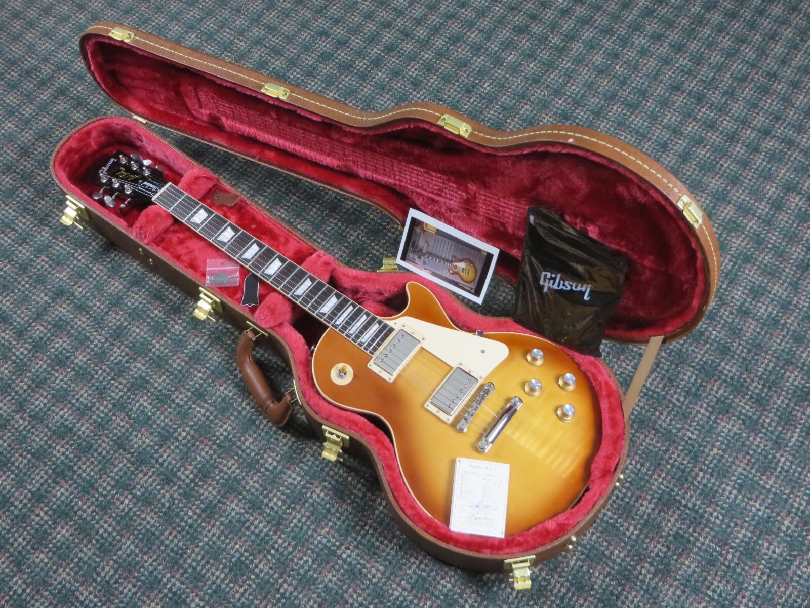 2022 Gibson Les Paul 60s Standard Unburst! w/OHSC